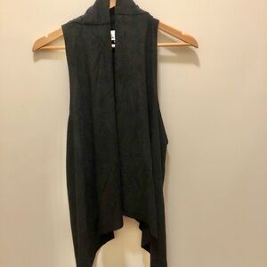 Jolt Black Drape Vest with small hole detailing size Large